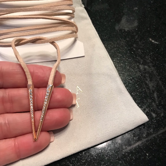 Kendra Scott Necklace - Picture 3 of 3